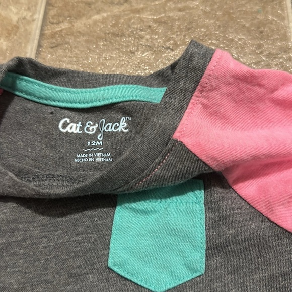 *$1 with bundle* 12mo t-shirt - Picture 2 of 4